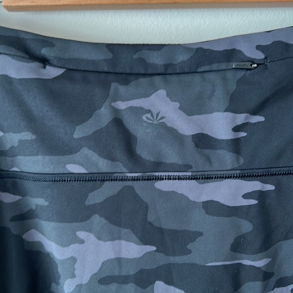 Athleta camo skort XL - Picture 4 of 10